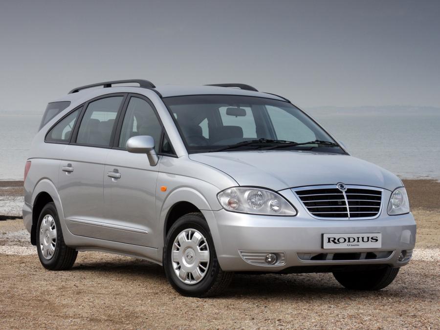  SsangYong Rodius 2007 года  (UK) (фото 1 из 10)